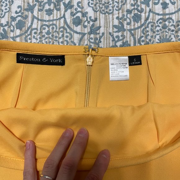 NEW with TAGS Yellow Preston & York Skirt - Picture 7 of 7